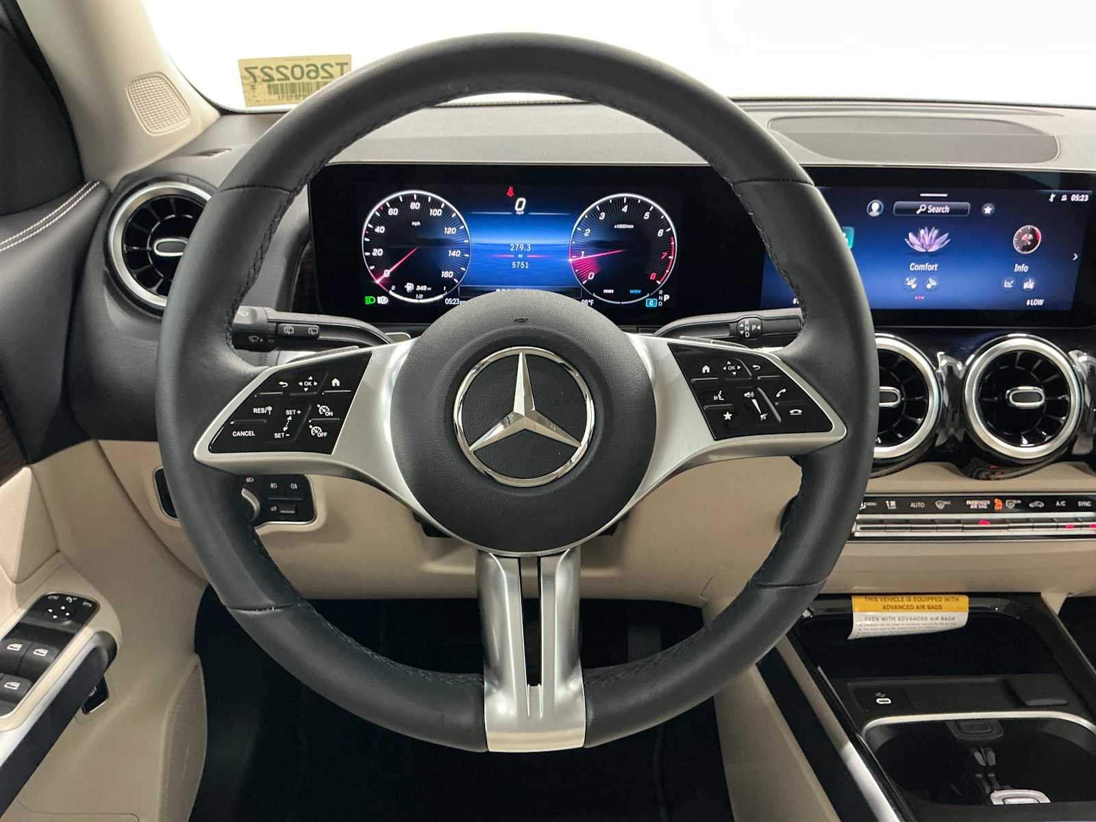 Certified Used 2026 Polar White Mercedes-Benz GLB 250 image 22
