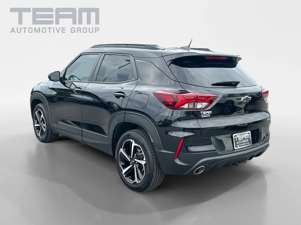 Used 2023 Mosaic Black Metallic Chevrolet RS image 5