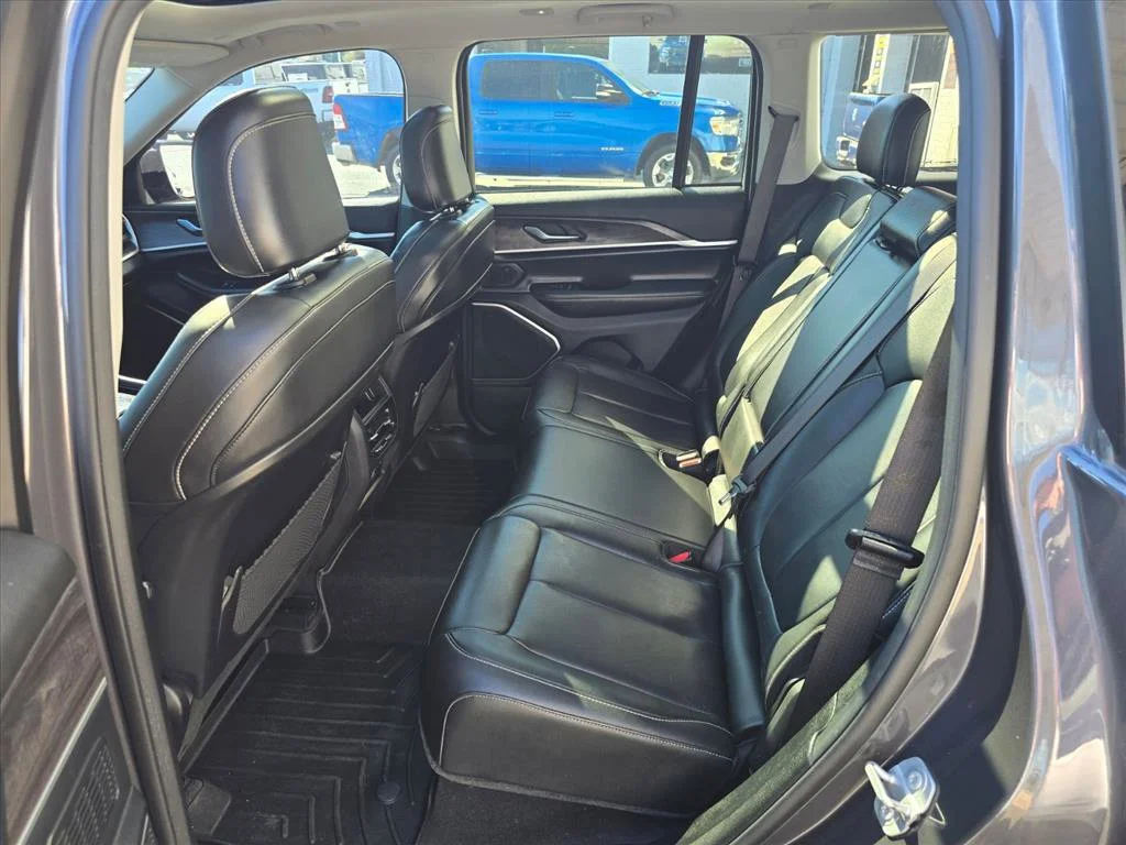 Used 2022 Gray Jeep Limited image 6