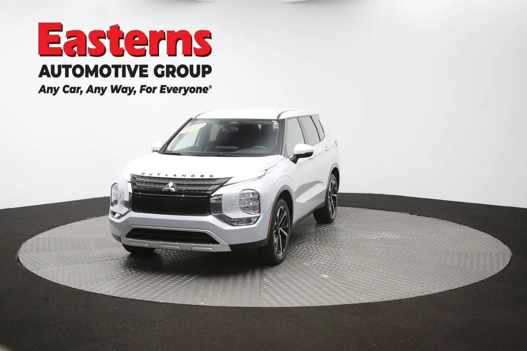 Used 2024 White Mitsubishi SE image 53
