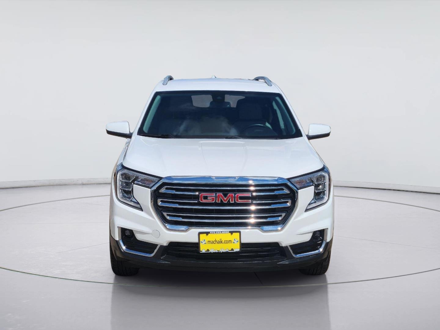Used 2024 Summit White GMC SLT image 2