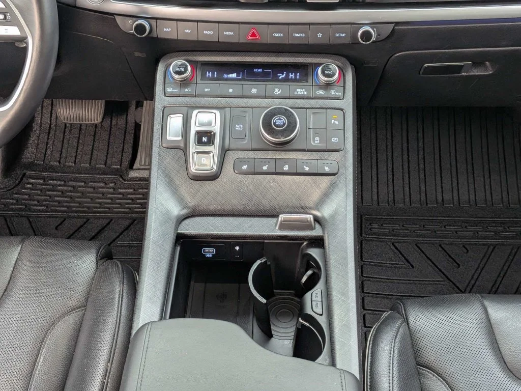 Used 2024 White Hyundai Limited image 18