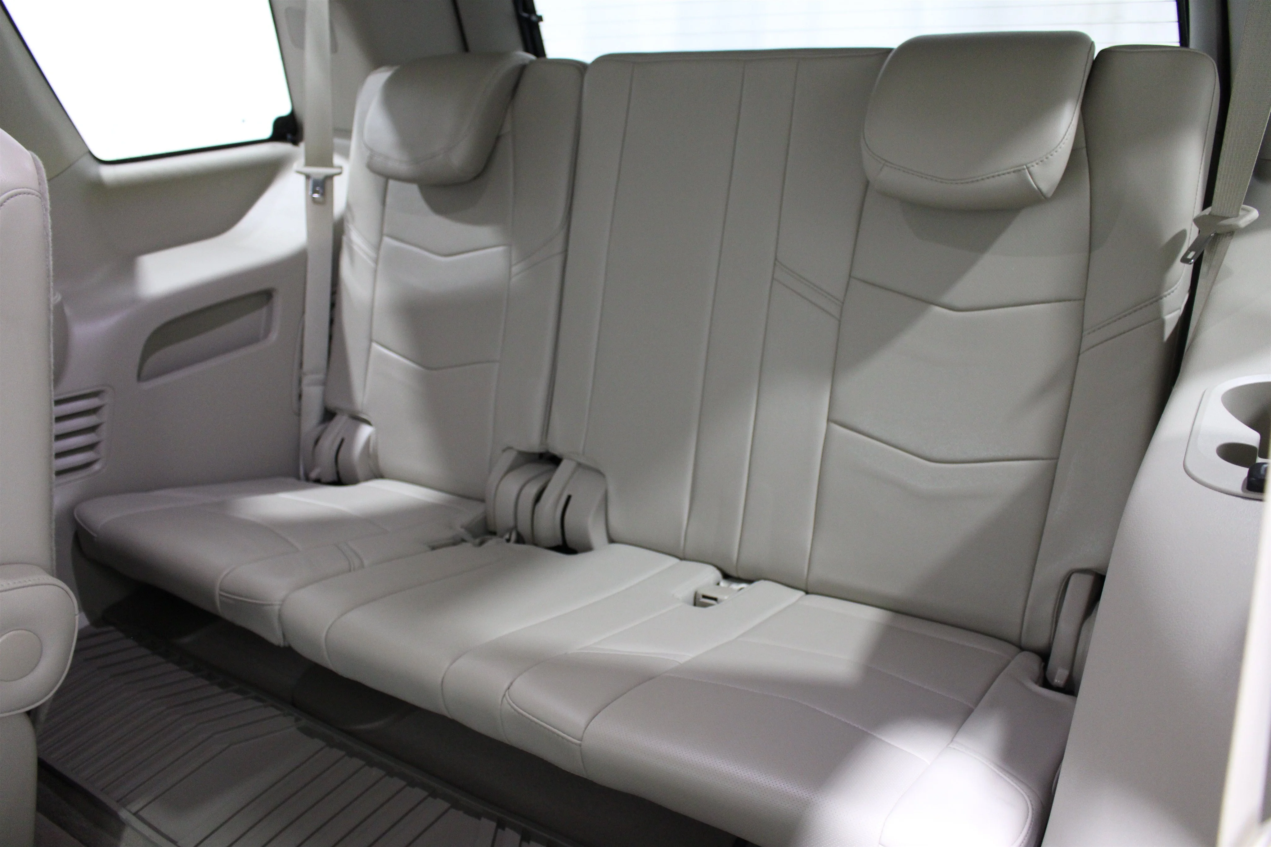 2016 Cadillac Escalade Luxury - Photo 20