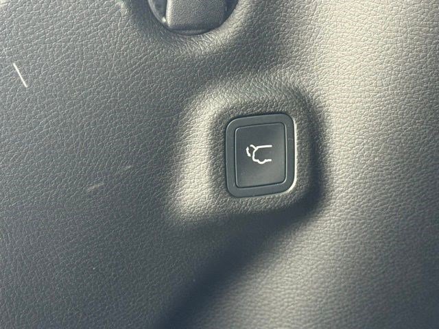 New 2026 Red Hot Pearlcoat Jeep Latitude Altitude image 31