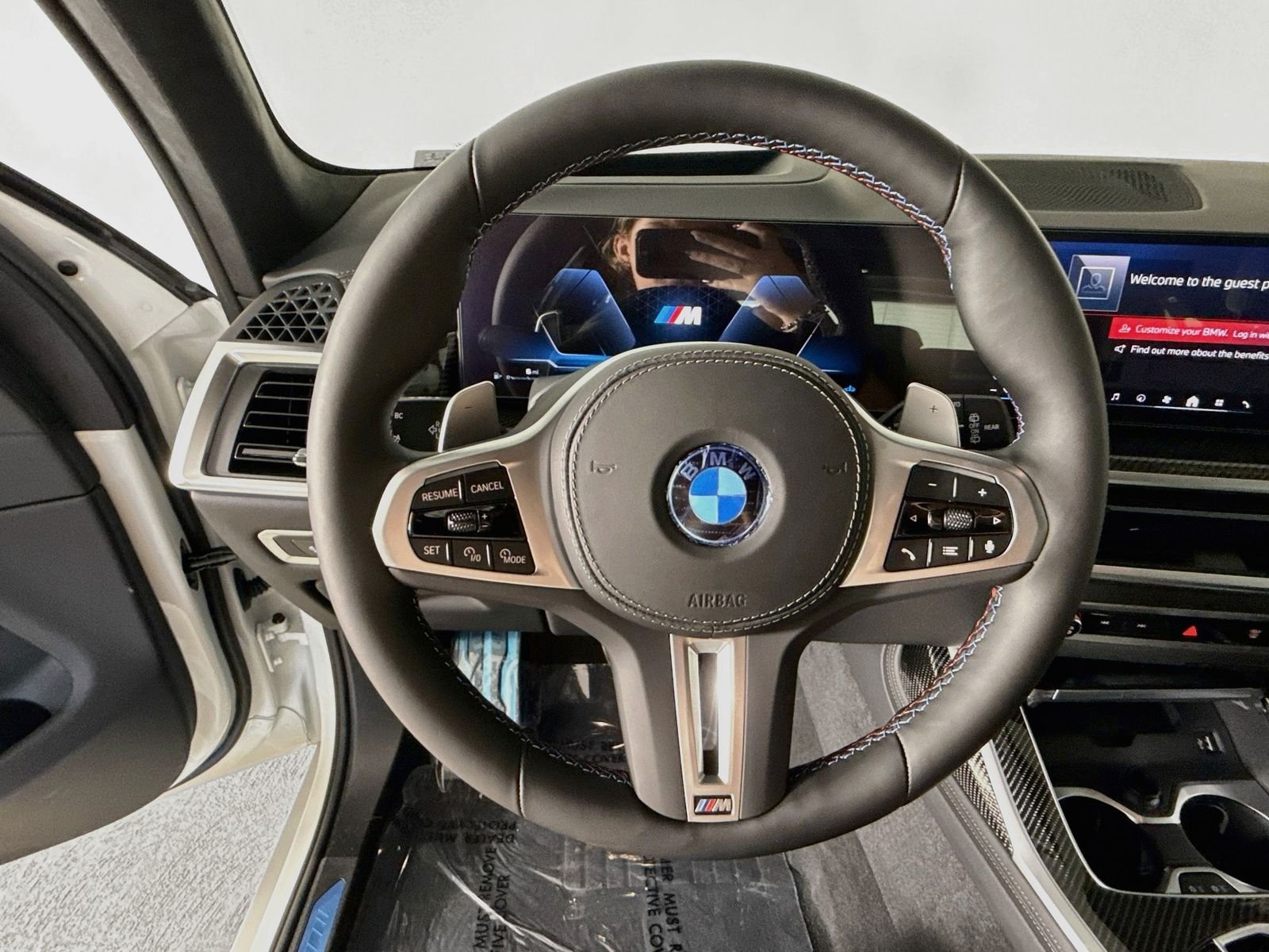 New 2027 Alpine White BMW M60i image 11