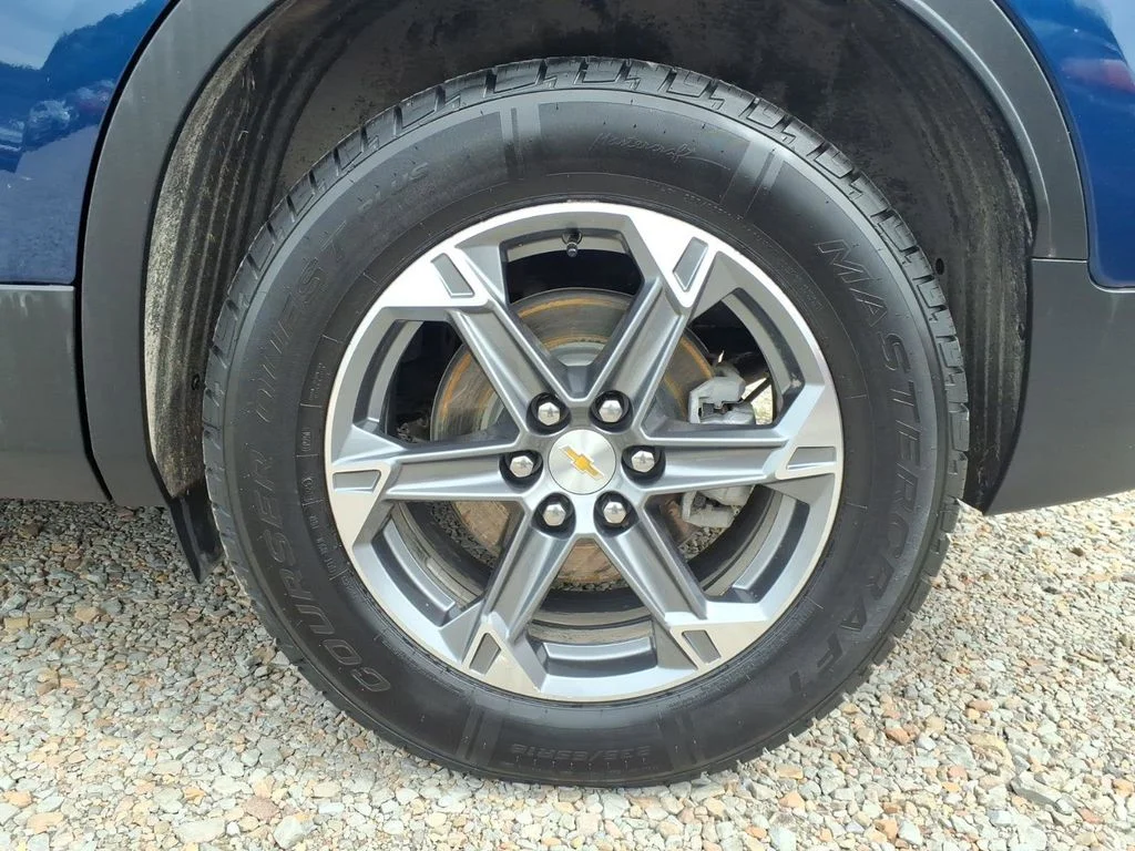 Used 2023 Blue Chevrolet LT image 32