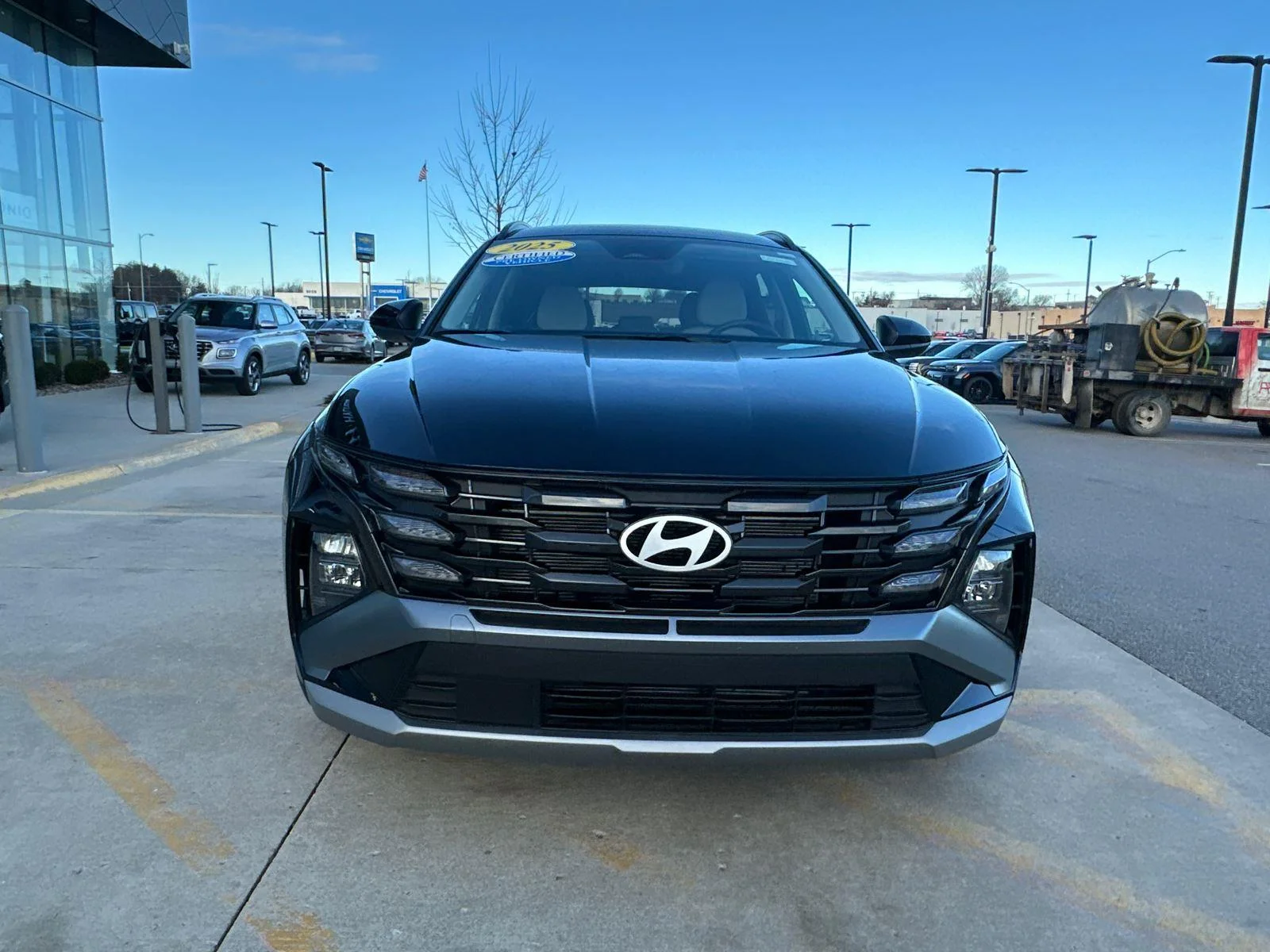 New 2025 Phantom Black Hyundai SEL image 6