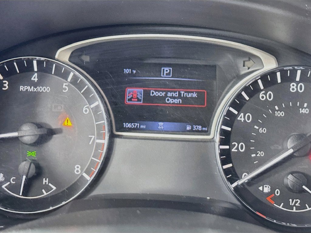 Used 2018 Super Black Clearcoat Nissan 2.5 SR image 15