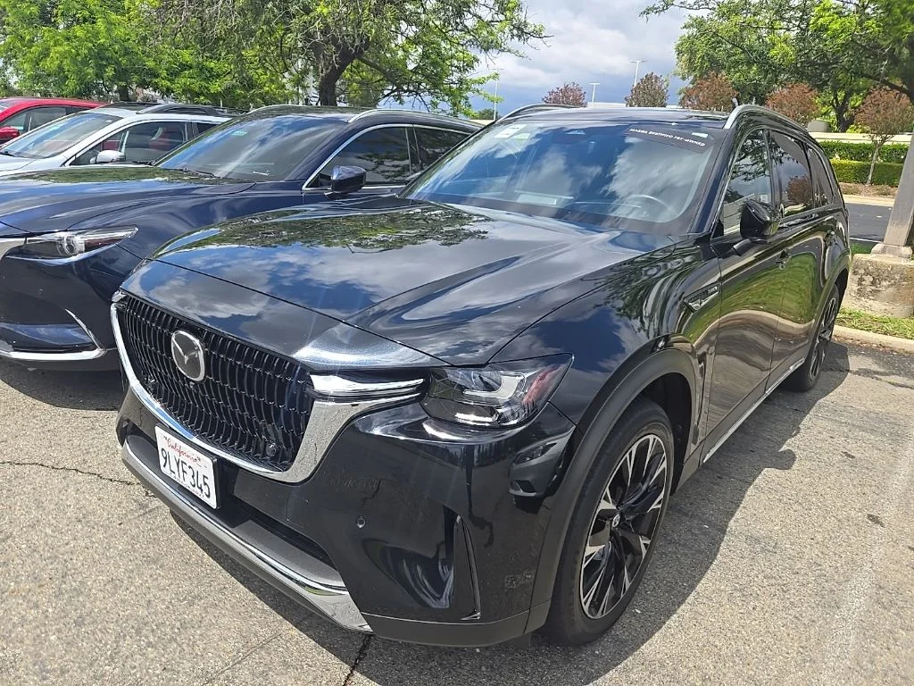 2024 Mazda CX-90 PHEV Premium Plus Package's photo