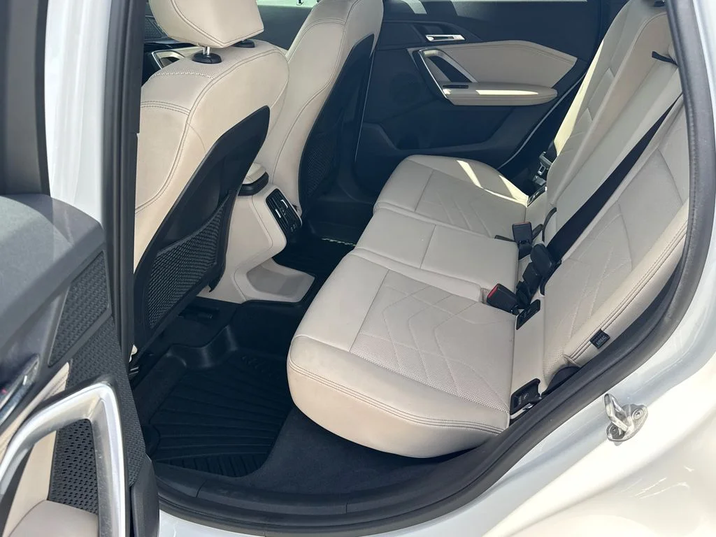 Used 2023 White BMW xDrive28i image 21