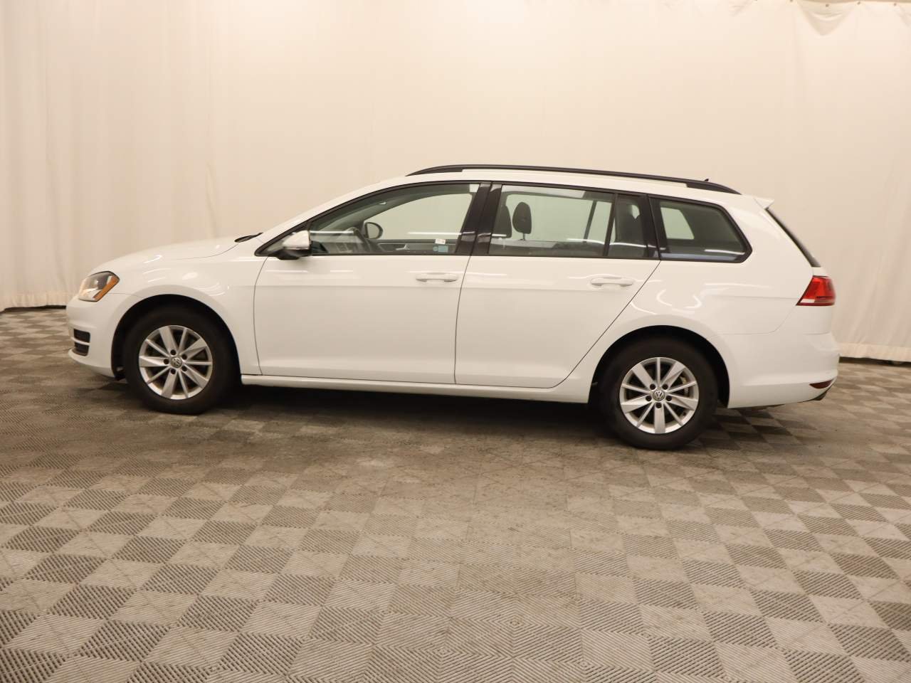 Used 2017 Volkswagen Golf SportWagen S with VIN 3VWC17AU4HM543393 for sale in Scottsdale, AZ