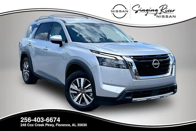 2025 Nissan Pathfinder SL 2WD's photo