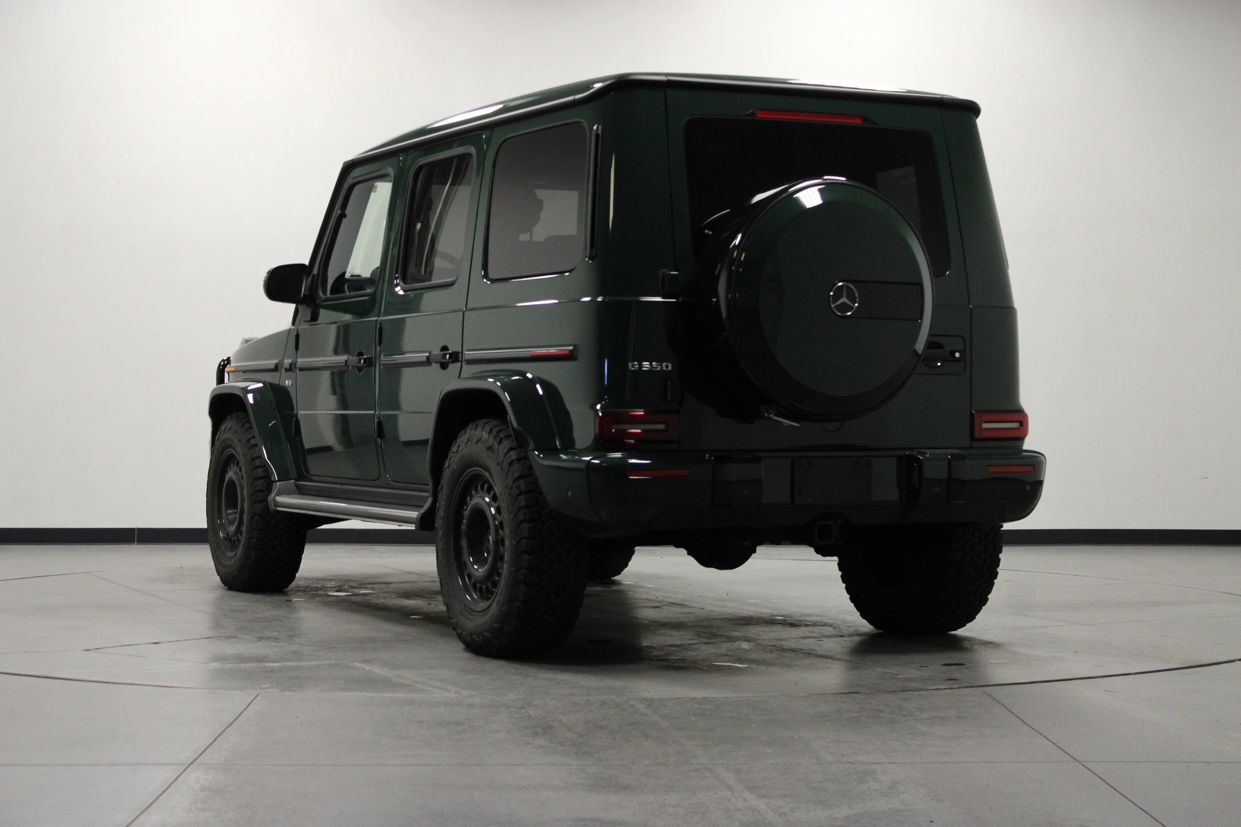 Used 2023 MANUFAKTUR Deep Green Mercedes-Benz G 550 image 6