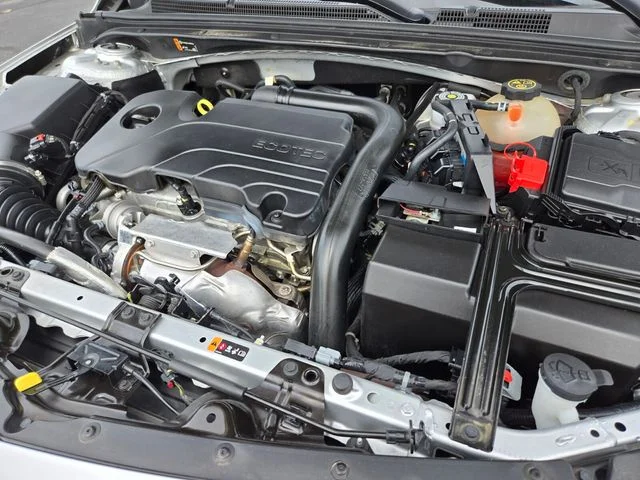 Used 2022 Silver Chevrolet LT image 22