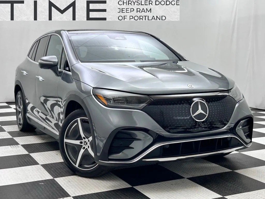Used 2023 Gray Mercedes-Benz 500 SUV image 1