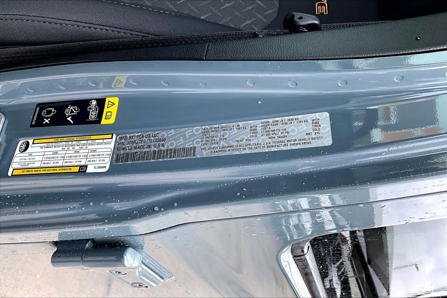 New 2026 Anvil Clearcoat Jeep Mojave image 21