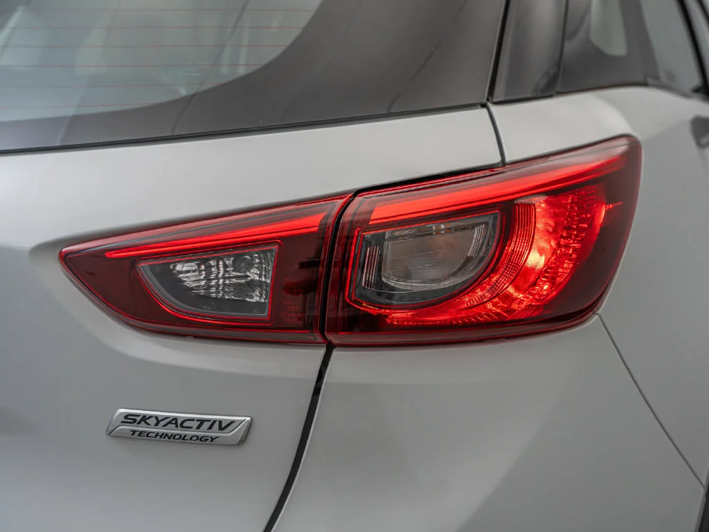 Used 2019 Ceramic Metallic Mazda Touring image 9