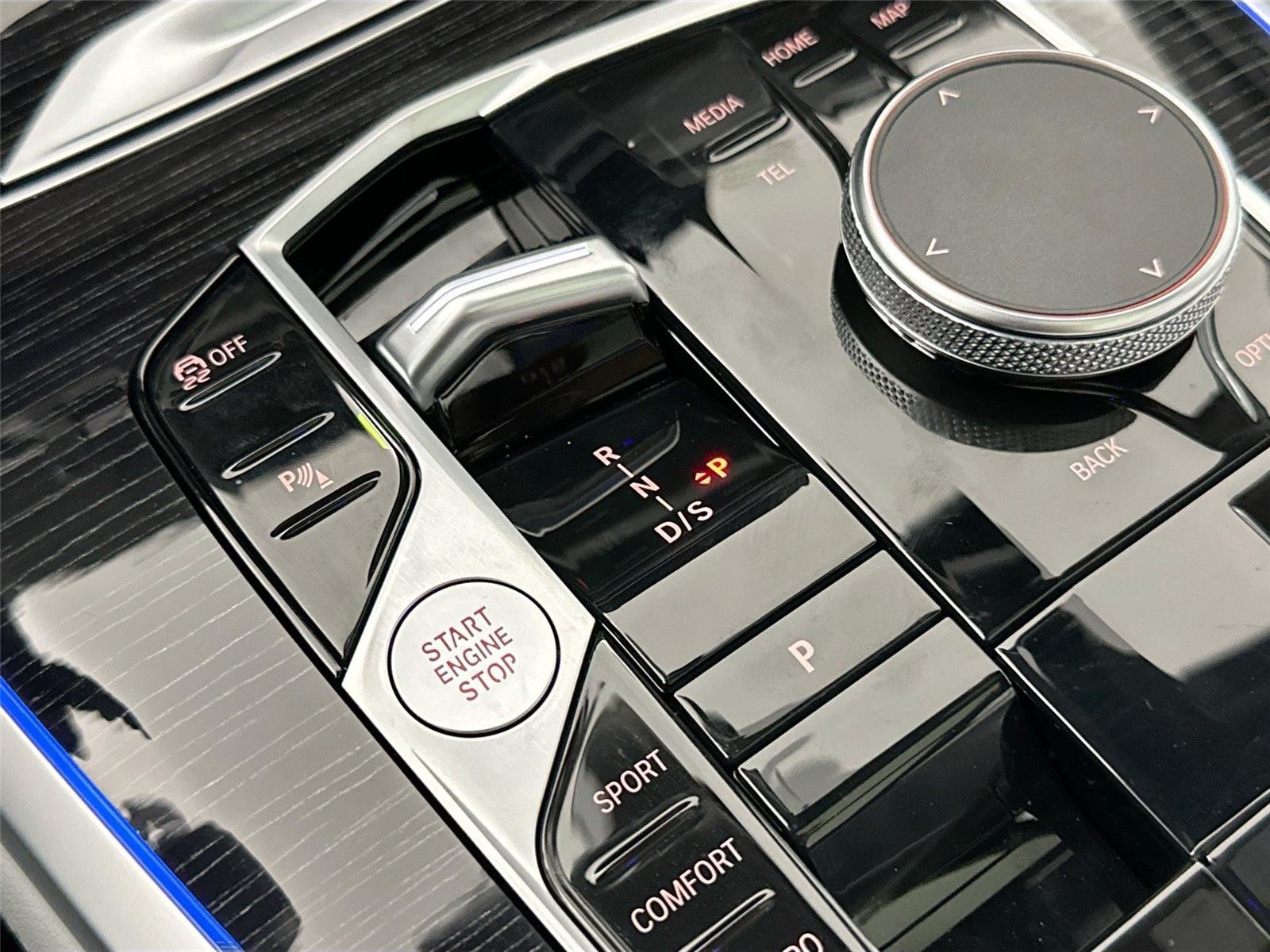 2026 BMW X7 40i - Photo 18