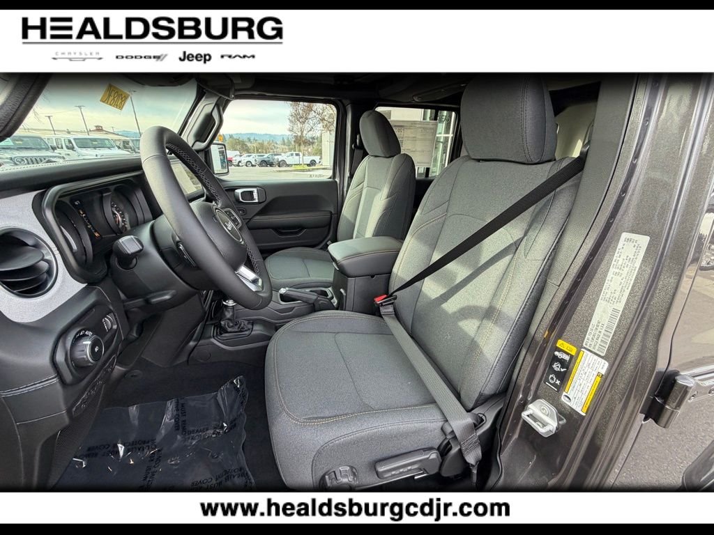 2026 Jeep Wrangler 4-Door Sahara - Photo 9