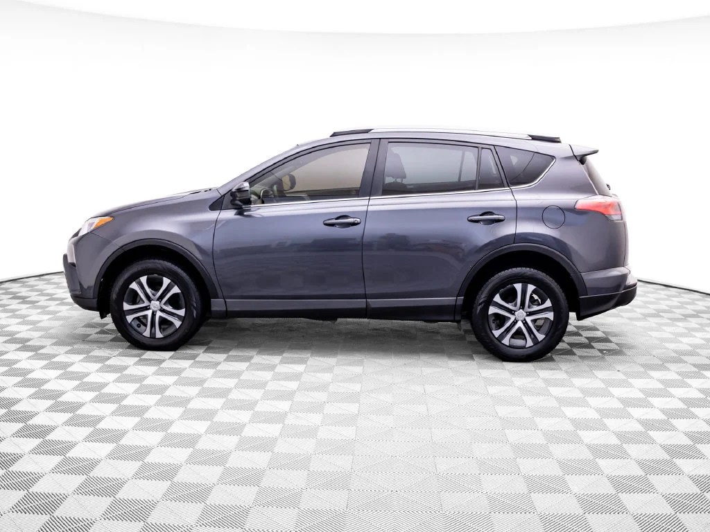 Used 2018 Gray Toyota LE image 2