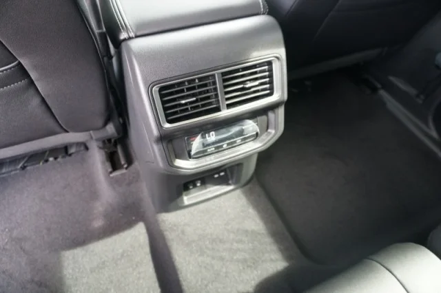 New 2026 Deep Black Pearl Volkswagen 2.0T SE w/Technology image 24