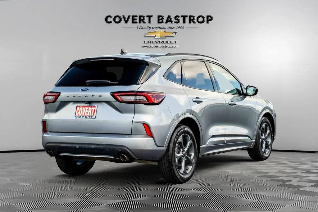 Used 2023 Silver Ford ST-Line image 4