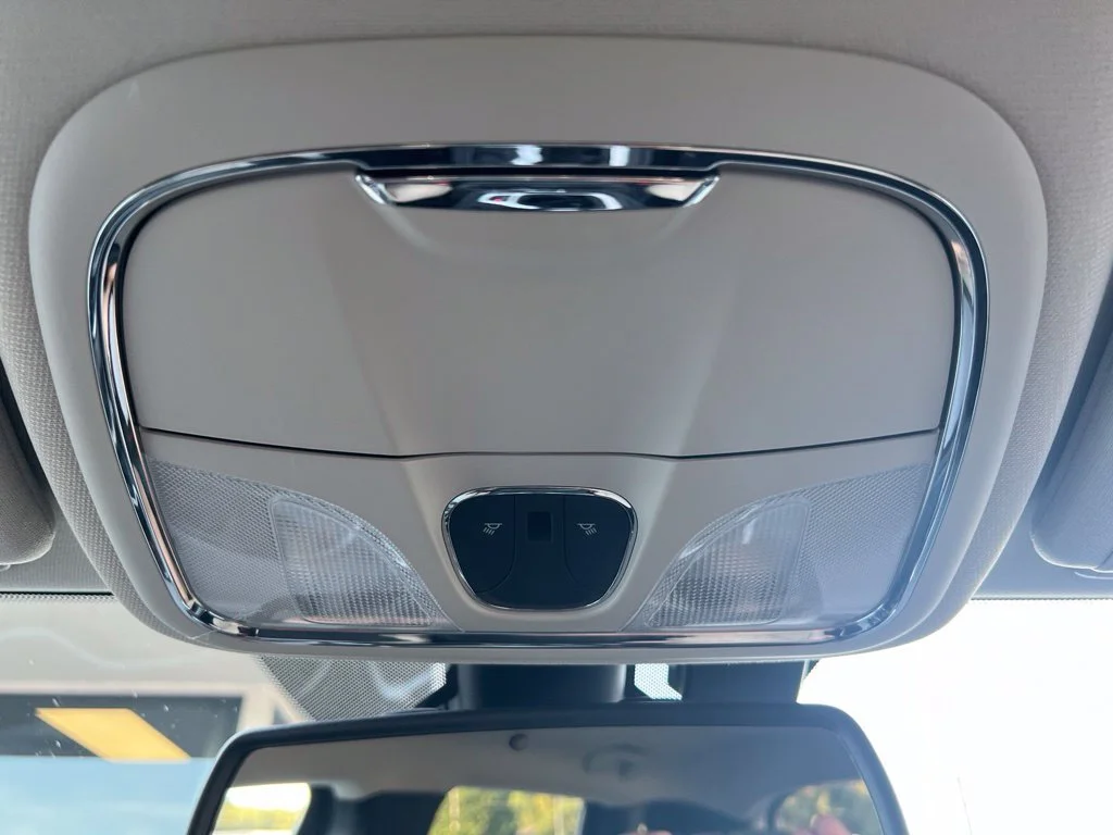 Used 2016 Light Brownstone Pearlcoat Jeep Latitude image 19