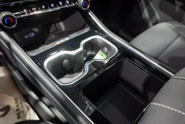 2027 Chevrolet Traverse LT - Photo 23