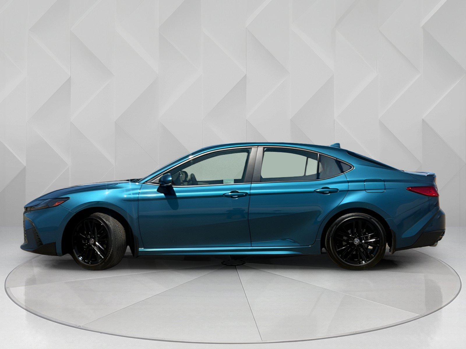 Used 2025 Ocean Gem Toyota SE image 2