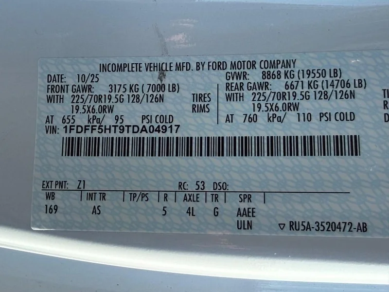 New 2026 Oxford White Ford 4WD Reg Cab 169" WB 84" CA image 18