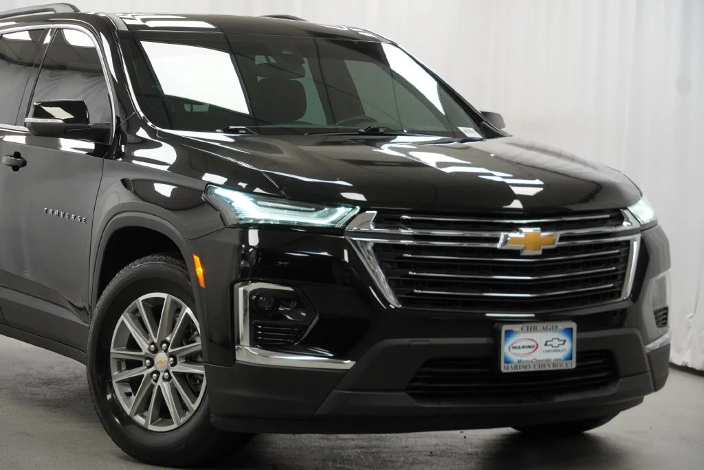 Used 2023 MOSAIC BLACK METALLIC Chevrolet LT Leather image 6