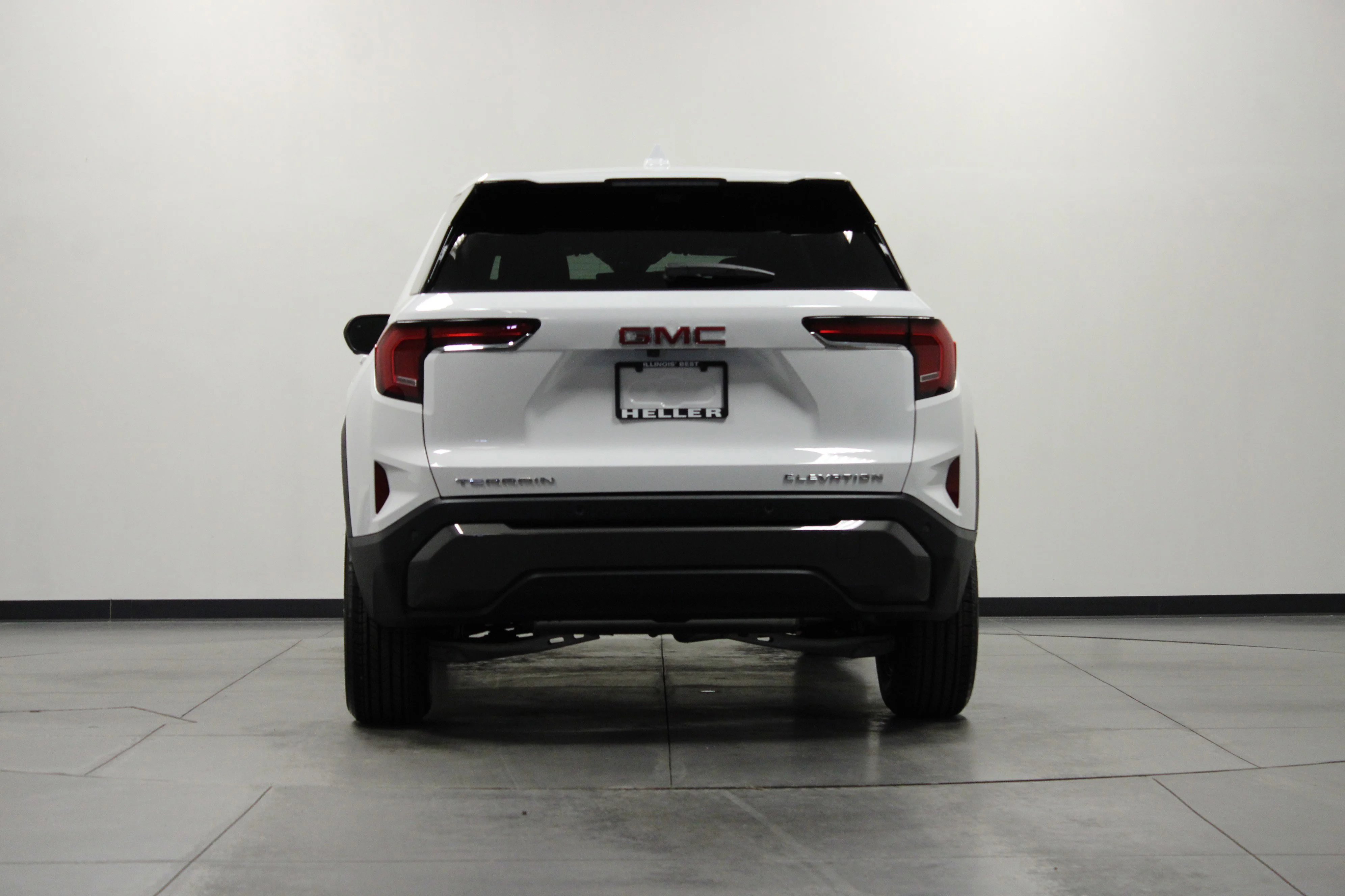 New 2026 Summit White GMC Elevation image 5