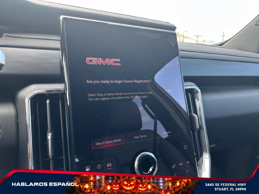 New 2027 Sterling Metallic GMC Elevation image 31