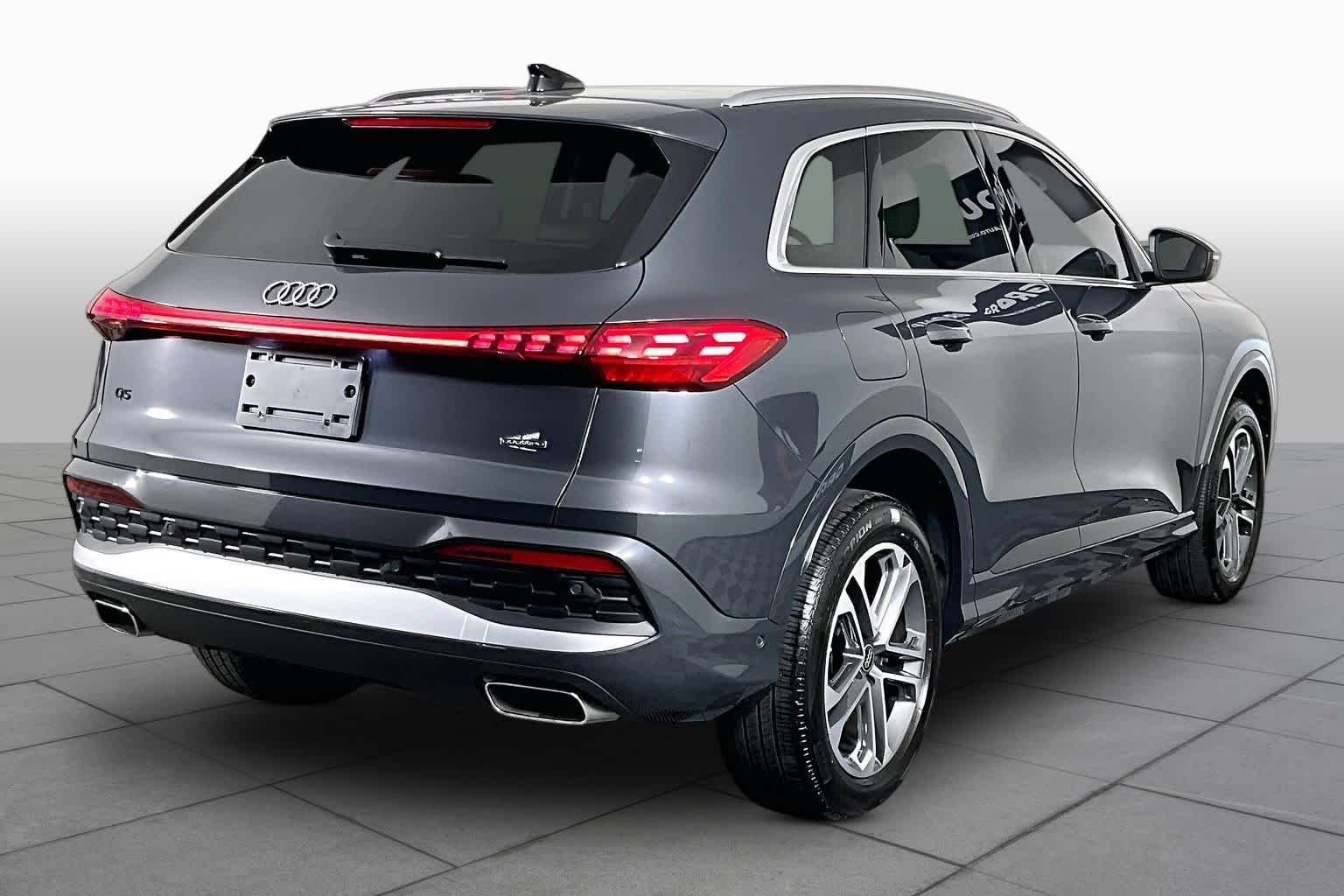 Used 2026 Daytona Gray Pearl Effect Audi Premium image 12