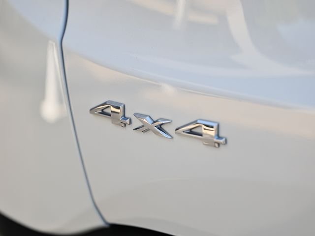 Used 2022 Alpine White Clearcoat Jeep Sport image 10