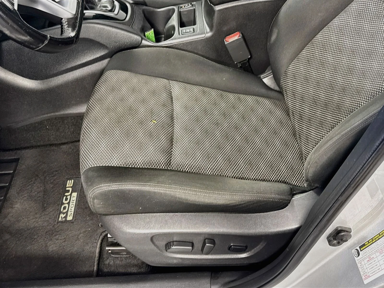 2022 Nissan Rogue Sport SV - Photo 13