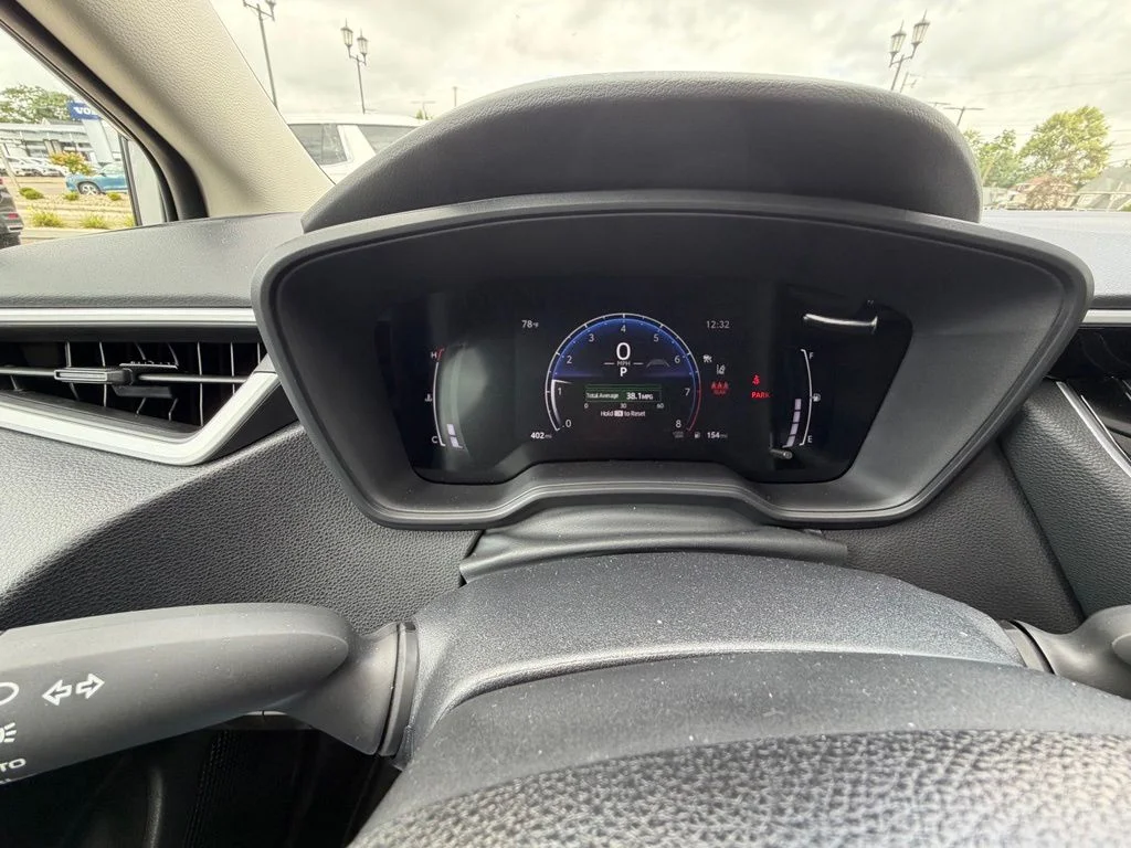 2026 Toyota Corolla LE - Photo 13