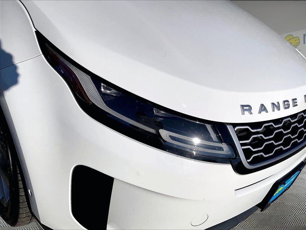 Used 2020 White Land Rover SE image 31