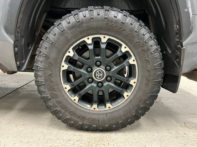 2024 Toyota Tundra SR5 photo 4