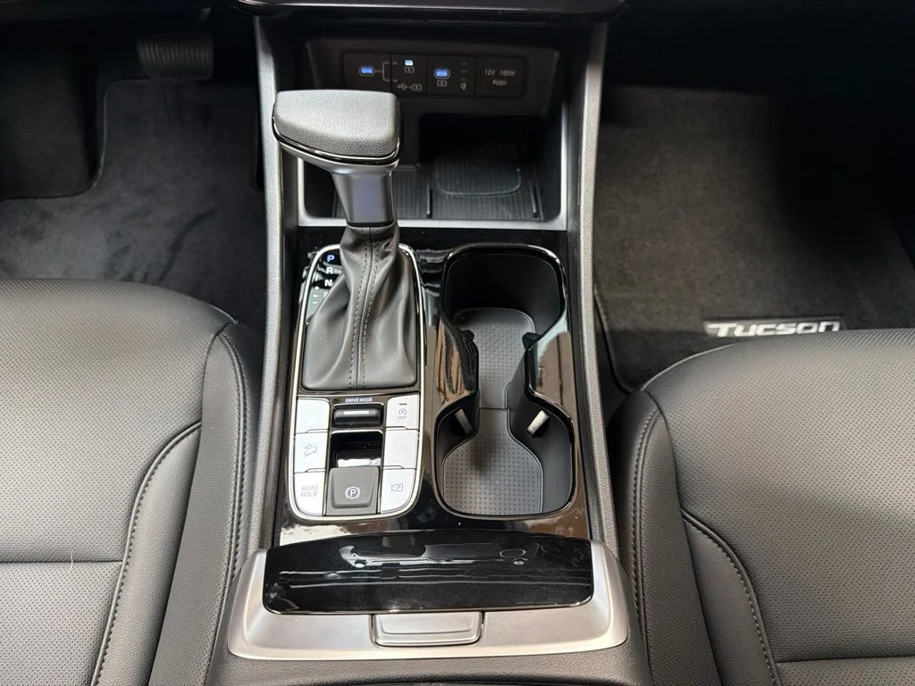 New 2026 Serenity White Pearl Hyundai SEL Premium image 19
