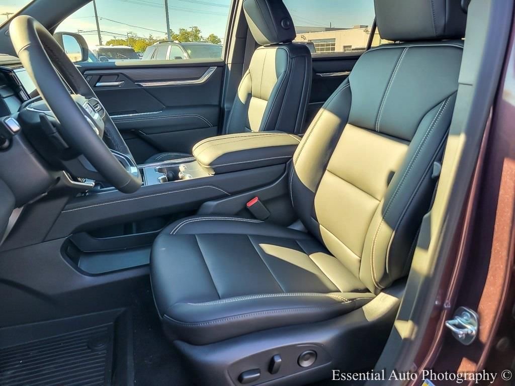 2026 GMC ACADIA - Image 8