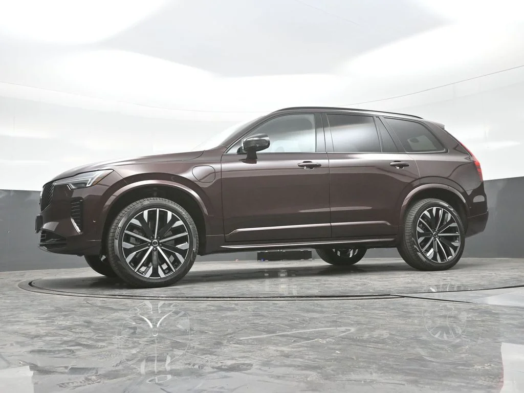 New 2026 Mulberry Red Volvo T8 Ultra image 28