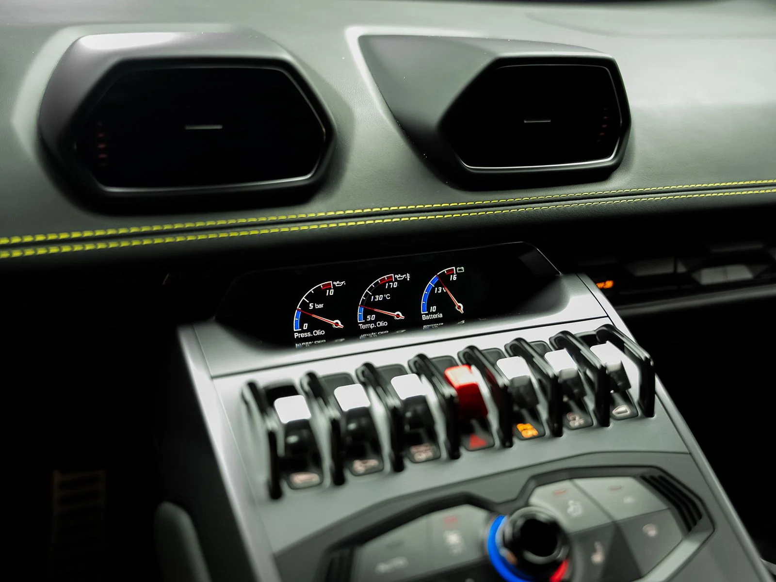Used 2019 Beige Lamborghini LP580-2 image 40