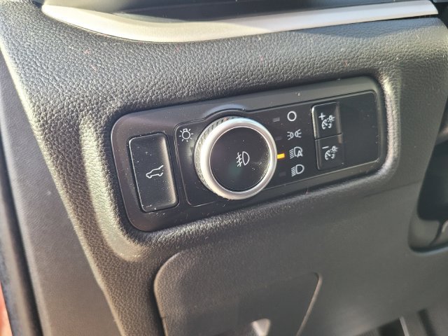 Used 2023 Red Ford XLT image 19