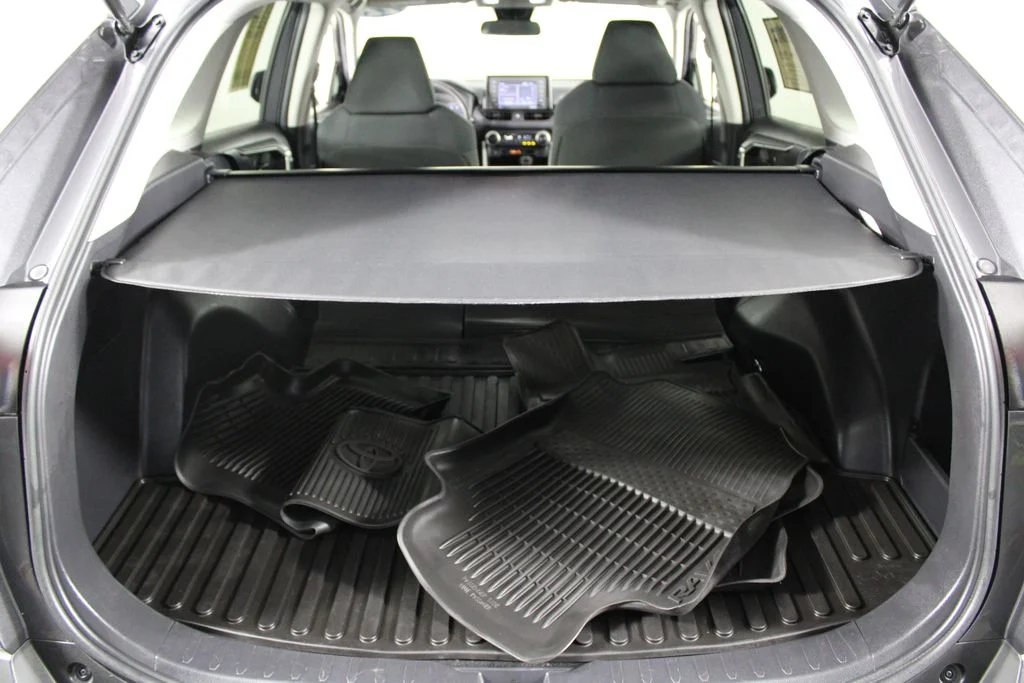 Used 2022 Gray Toyota LE image 16