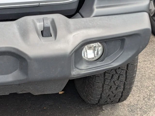 Used 2024 Silver Zynith Clearcoat Jeep Sport S image 4