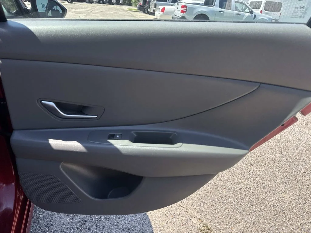 Used 2024 Red Hyundai SEL image 19