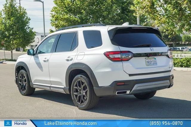 Used 2025 Platinum White Pearl Honda Touring image 11