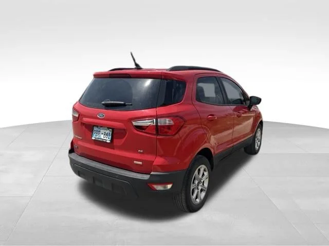 Used 2020 Red Ford SE image 3