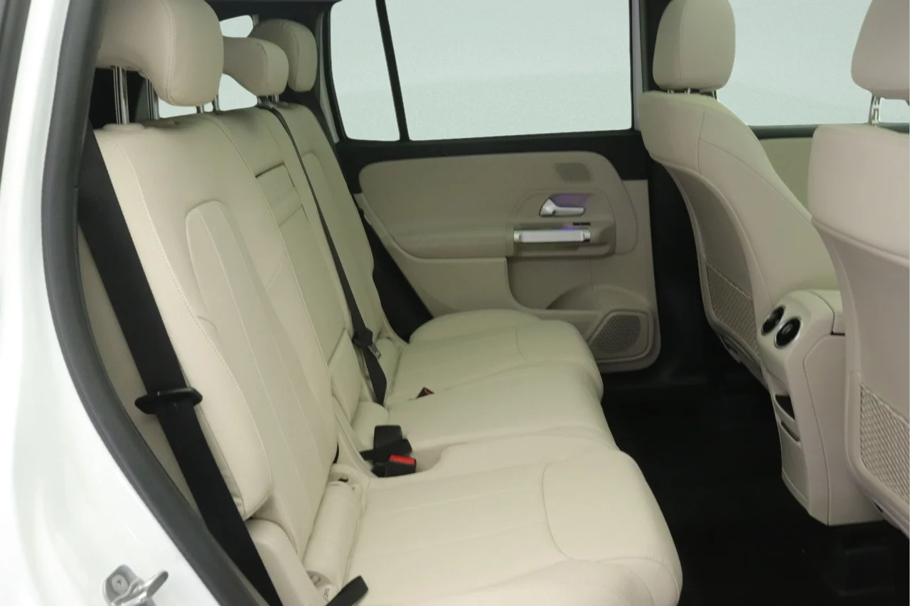 New 2026 Polar White Mercedes-Benz GLB 250 image 8